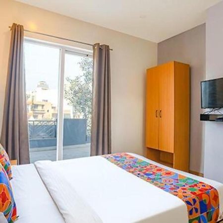 Hotel Yellow Chilli Britannia Chowk Nowe Delhi Zewnętrze zdjęcie