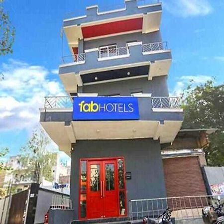Hotel Yellow Chilli Britannia Chowk Nowe Delhi Zewnętrze zdjęcie