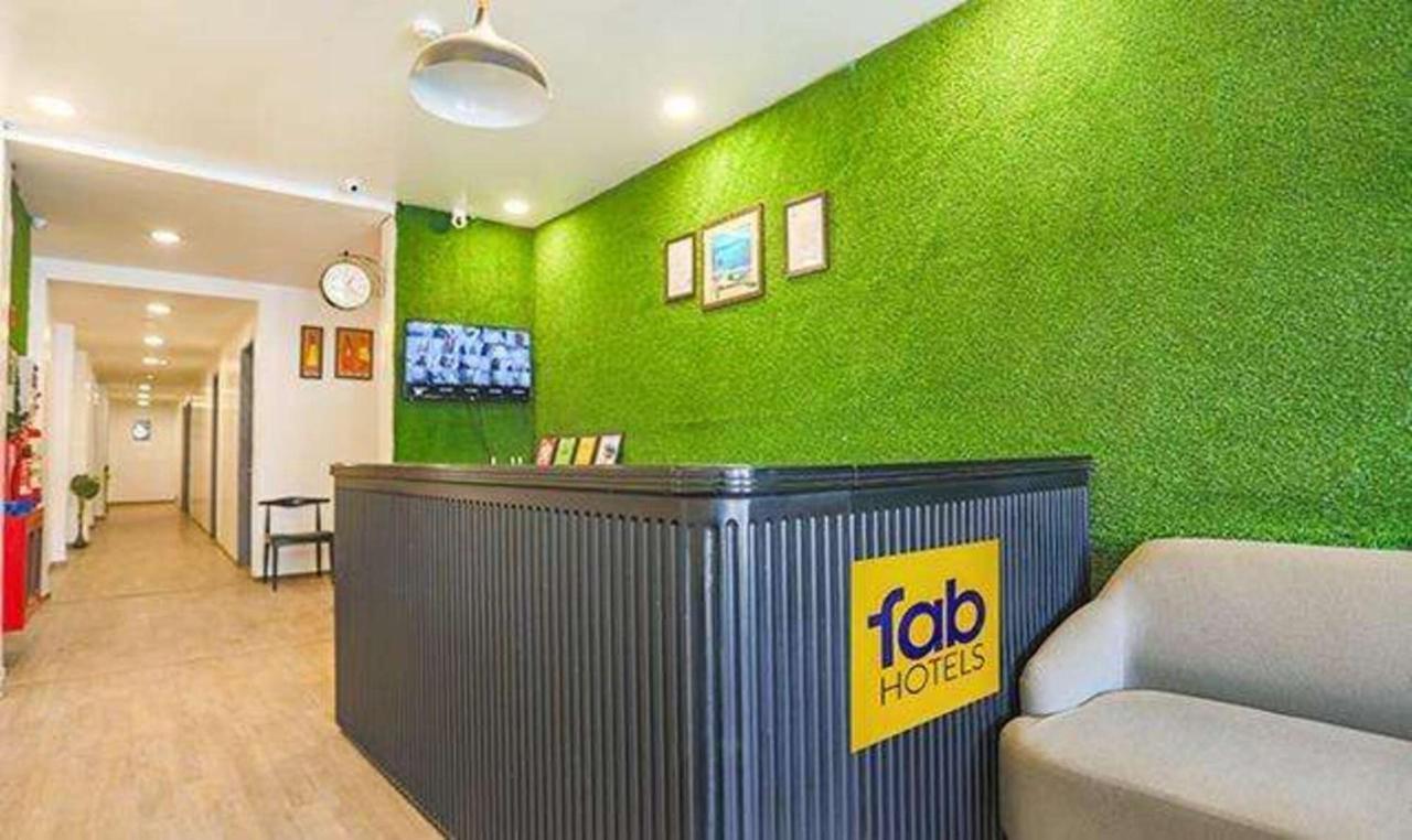 Hotel Yellow Chilli Britannia Chowk Nowe Delhi Zewnętrze zdjęcie