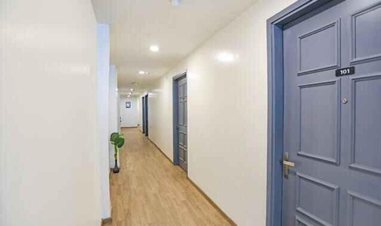 Hotel Yellow Chilli Britannia Chowk Nowe Delhi Zewnętrze zdjęcie