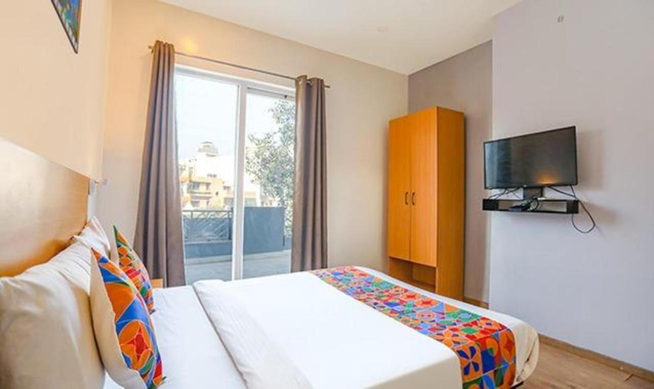 Hotel Yellow Chilli Britannia Chowk Nowe Delhi Zewnętrze zdjęcie